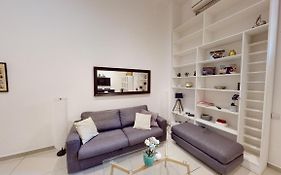 Spacious 3 Bedroom Maisonette